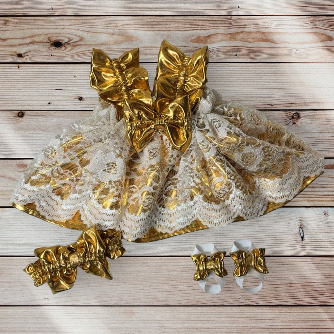 👗✨Vestido bebé blanco y oro